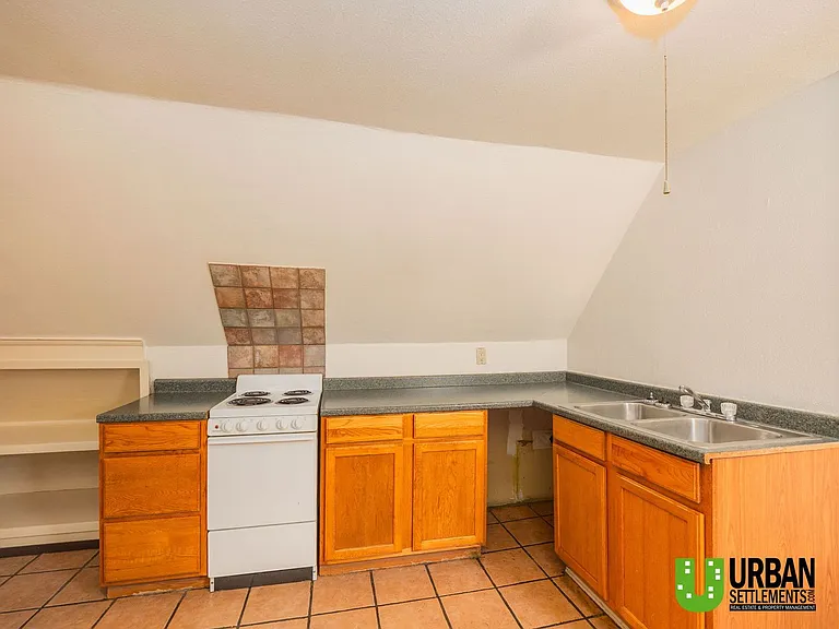 828 W Cleveland Ave — Photo 14