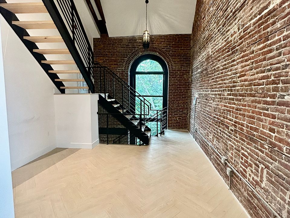 1st image of 1705 N 7th St #21