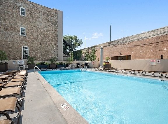 5th image of 1660 N La Salle St #205