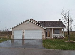 997 Theresa Marie Dr, Elko New Market, MN 55054