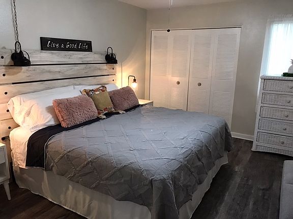 master bedroom, king bed