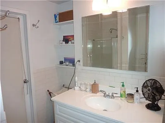 Rented by Living New York | media 44