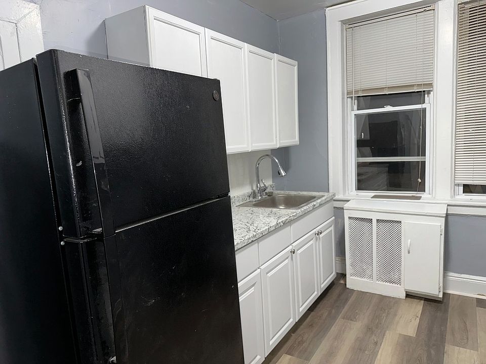 1st image of 251 Lafayette Ave #8AA