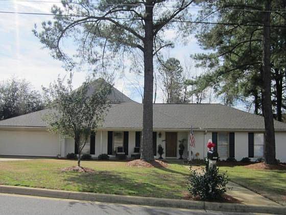 1st image of 401 Vicksburg Dr