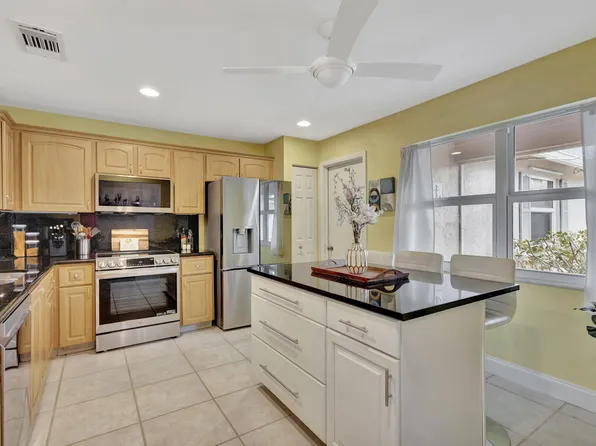 125 Arrowhead Cir, Jupiter, FL 33458