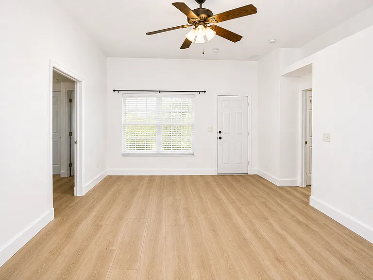 2440 Bridgeport Cir — Photo 12