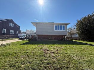 73 Waterford Level, Island Park, NY 11558
