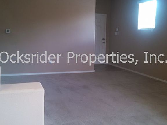 3rd image of 920 Tieran Ct NE
