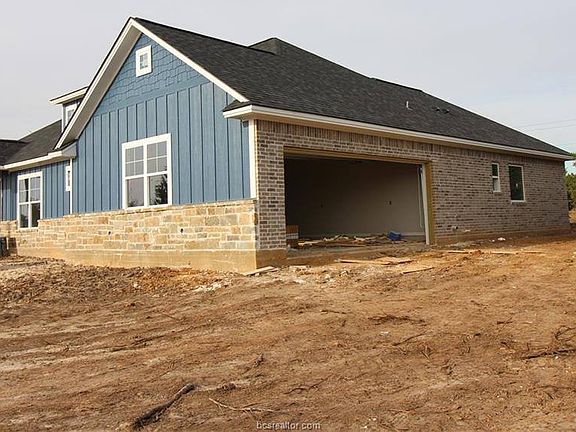 2nd image of 4068 Golden Eagle Dr