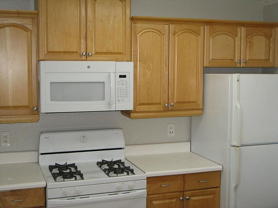 New range, refrg & bksplash 