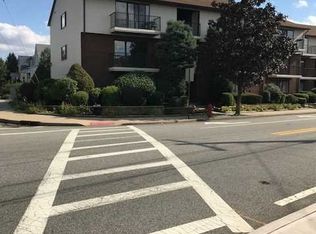 500 Riverside Ave APT 1A, Lyndhurst, NJ 07071