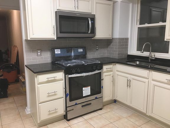 3rd image of 5620 Avenue N #2