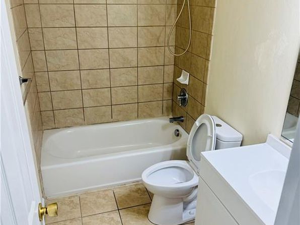 virginia-beach-virginia-440986374 picture