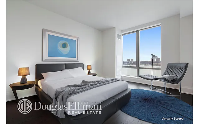 Rented by Douglas Elliman | media 14