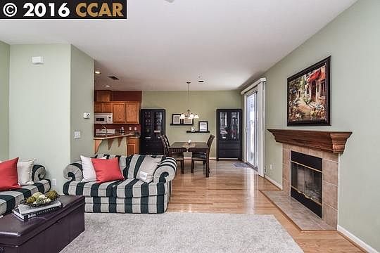 3rd image of 869 Almaden Ct