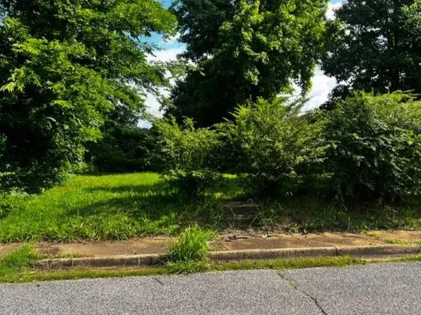 338 Fields Ave #212, Memphis, TN 38109