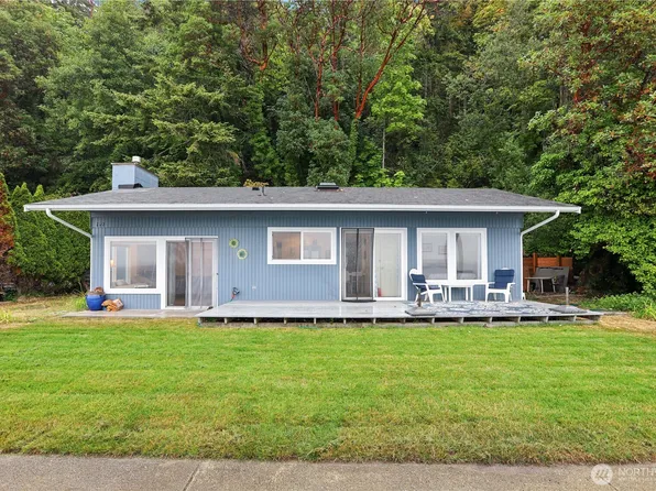 1122 Rockaway Lane, Camano Island, WA 98282