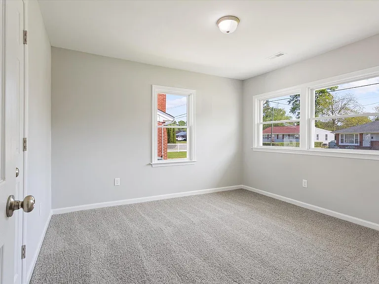213 Lynnhaven Dr — Photo 19