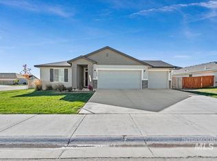 1025 SW Sparrow Pl, Mountain Home, ID 83647