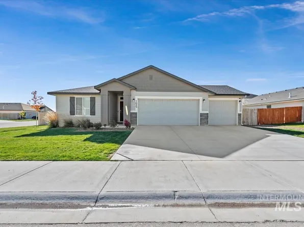 1025 SW Sparrow Pl, Mountain Home, ID 83647