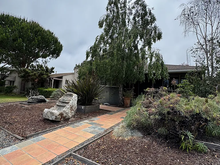 2434 23rd St — Photo 9