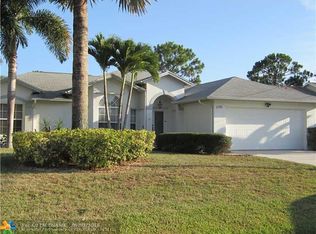 2382 SE Grand Dr, Port Saint Lucie, FL 34952