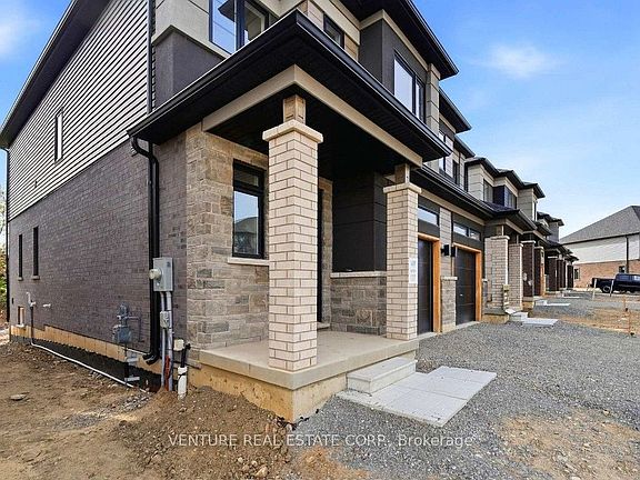 3rd image of 660 Colborne St W #83
