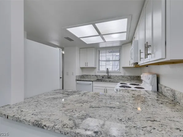 3823 S Maryland Pkwy Unit P4, Las Vegas, NV 89119