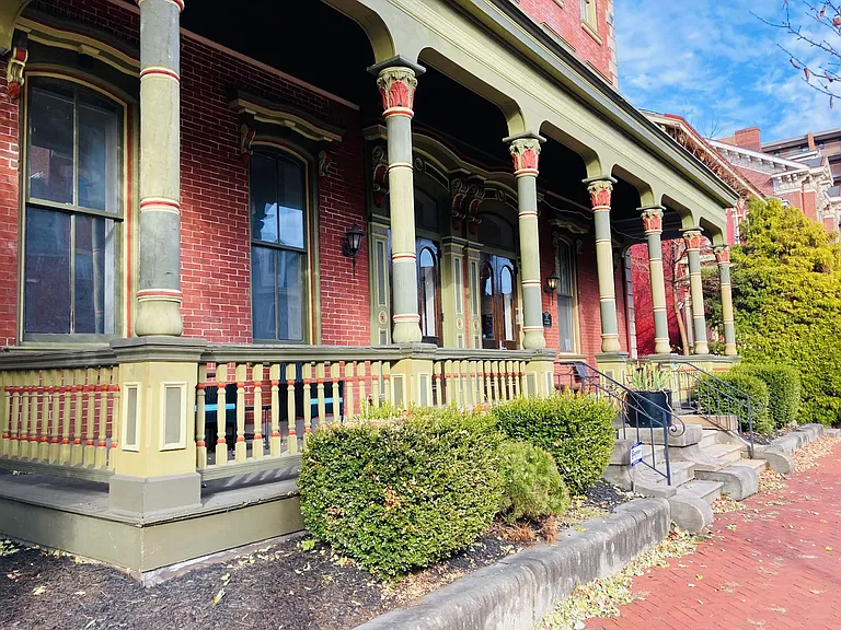 1110-1112 Sheffield Street — Photo 16