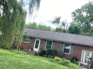 816 Maple Hill Dr, Tullahoma, TN 37388