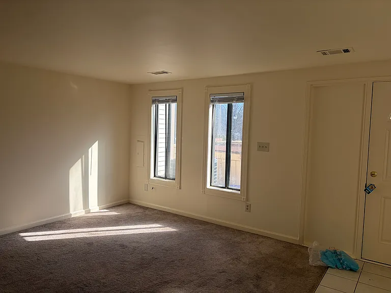 9709 Docena Dr — Photo 4