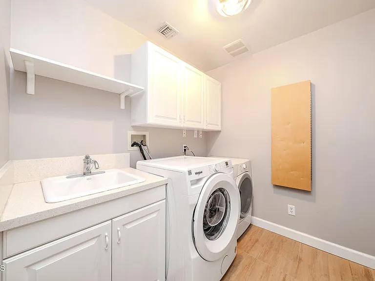 4330 Bel Aire Dr — Photo 38