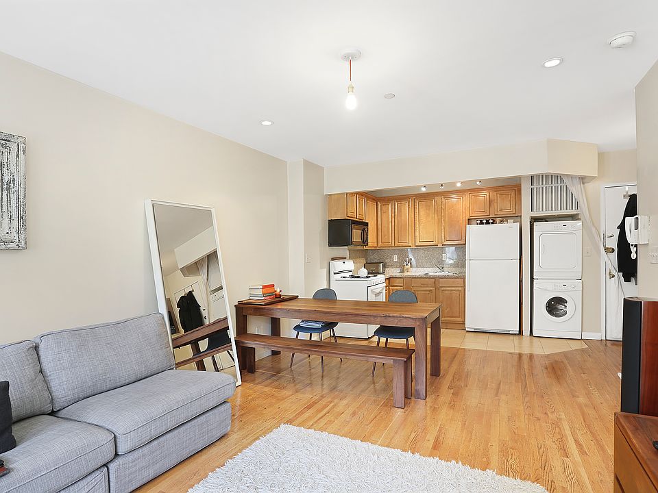 1st image of 35 Essex St APT 3B