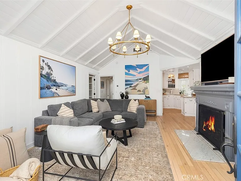 501 Lombardy Ln — Photo 4