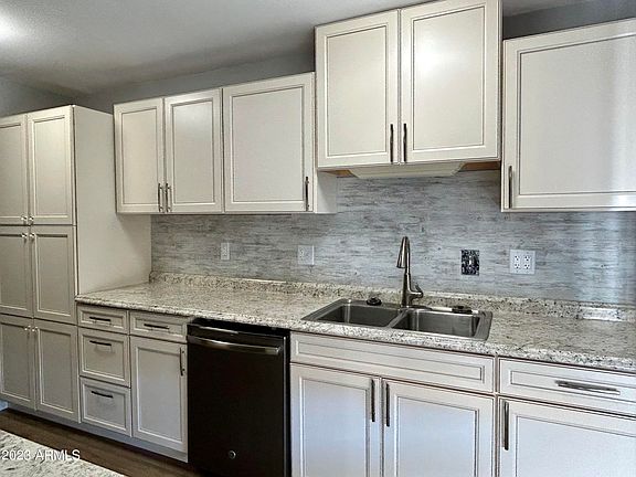 3rd image of 12626 N SUN VALLEY Drive