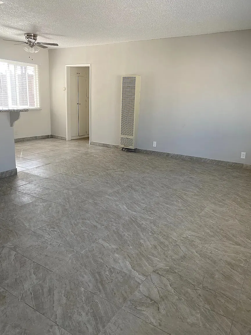 7319 Sepulveda Blvd — Photo 2