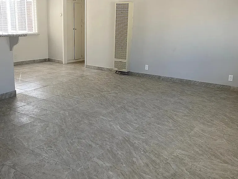 14839 Sherman Way #114 — Photo 2