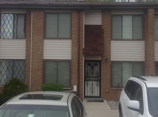 40 Meadow Pl APT M, Staten Island, NY 10306