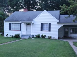 201 N Amelia Ave, Blackstone, VA 23824