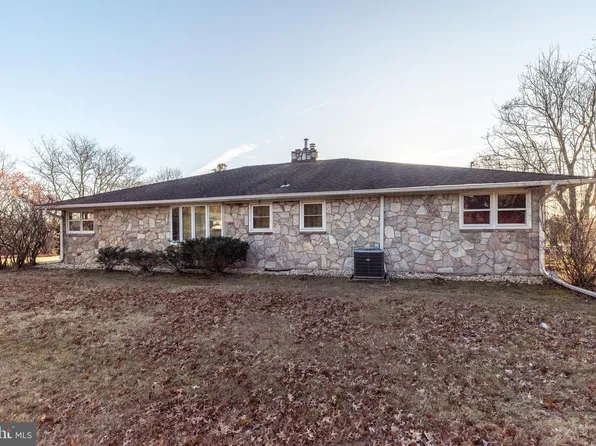 767 Geigel Hill Rd, Ottsville, PA 18942