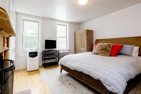 Rented by Town Residential | media 14