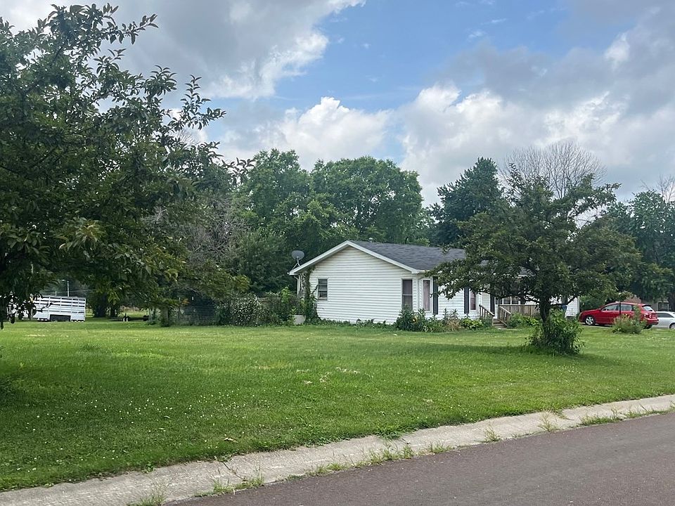 2nd image of 805 McGowan St