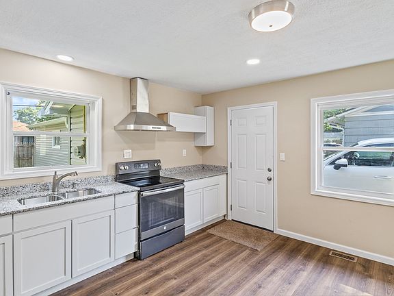 5th image of 4057 Breton St