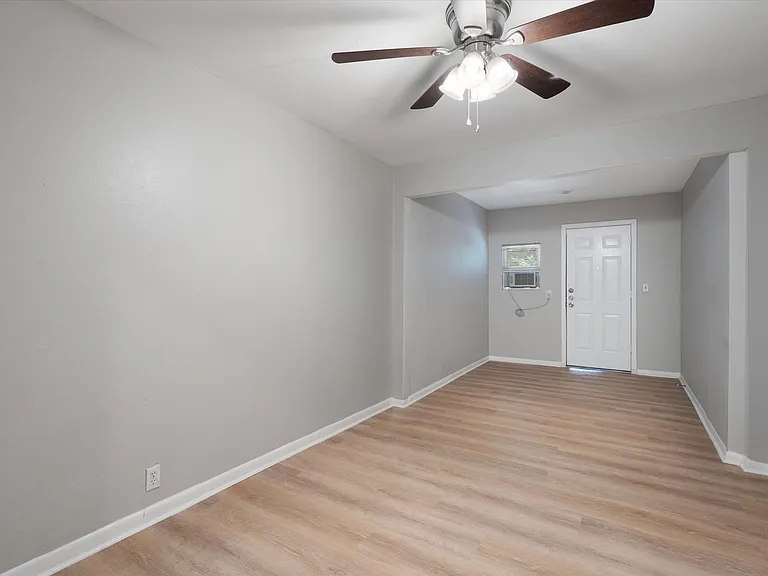 1012 Barbara Dr #B — Photo 11