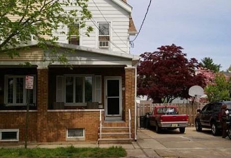2nd image of 1032 Revere Ave
