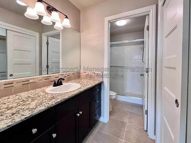 1502 N Reunion Way — Photo 5
