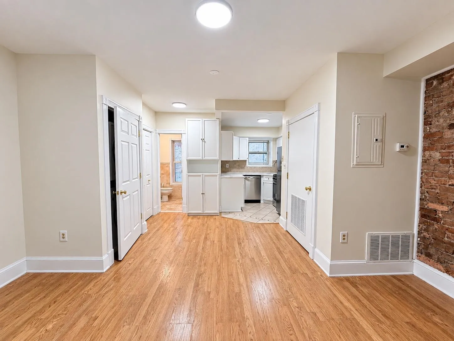 1 bed, 1.0 bath, $2,900 — Photo 2
