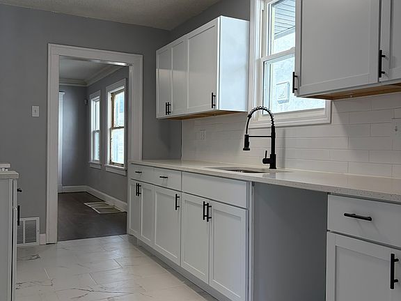 5th image of 5603 Lydia Ave