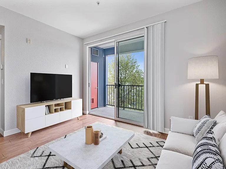 Theatre Square Apartments — Photo 6