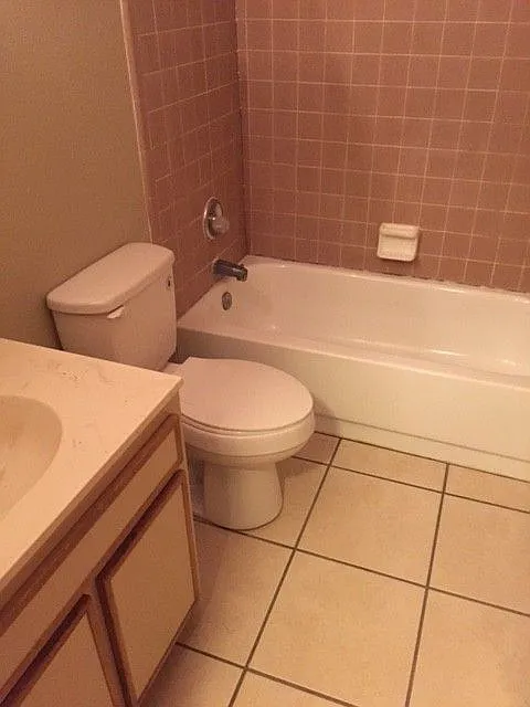 1 bed, 1.0 bath, 640 sqft, $1,000 — Photo 3